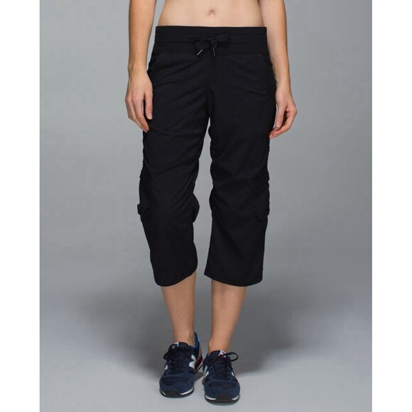 Lululemon Yoga Camp Crop Cargo Capri Dance Studio Swift Drawstring Black - Picture 2 of 10